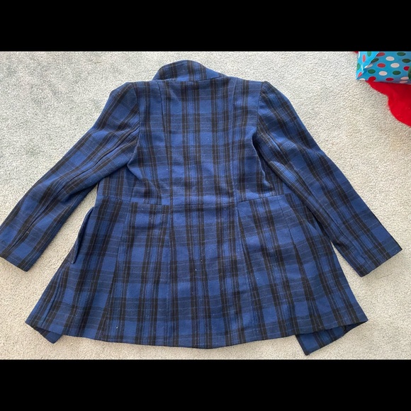 Ladies Winter Coat - Picture 7 of 8